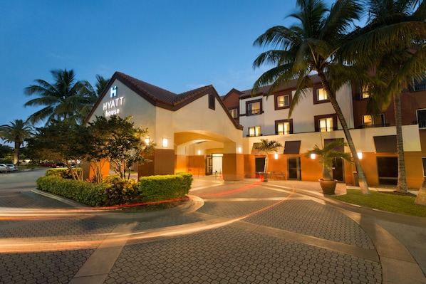 Hotel entrance at Hyatt House Miami Airport